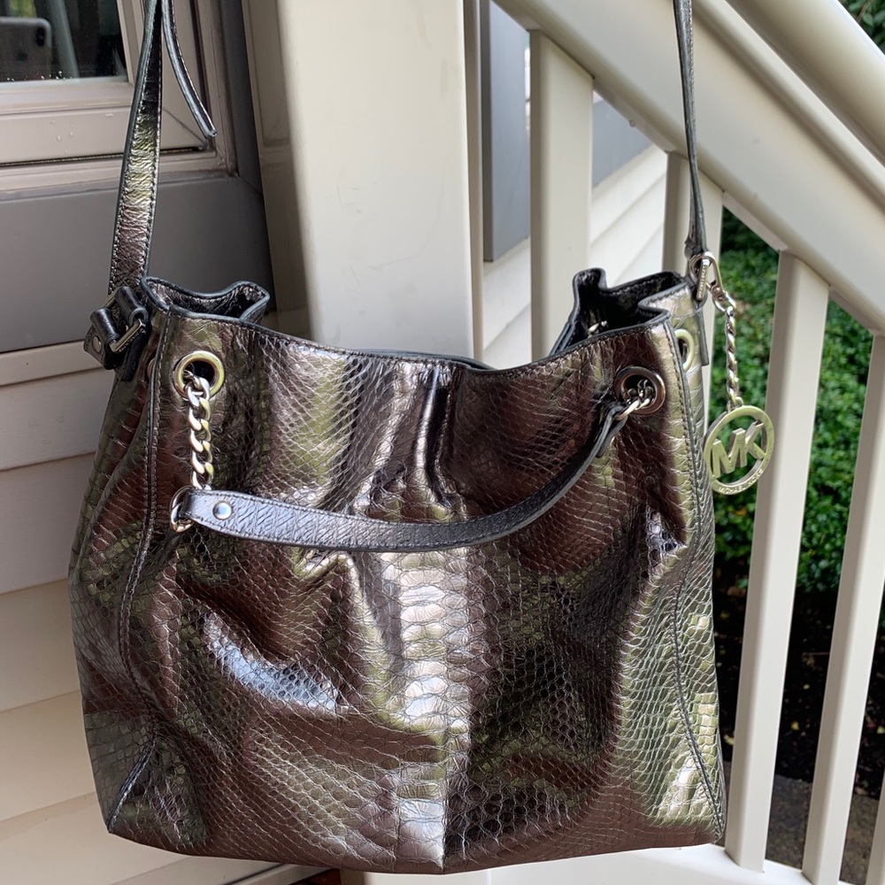 Michael Kors bucket bag